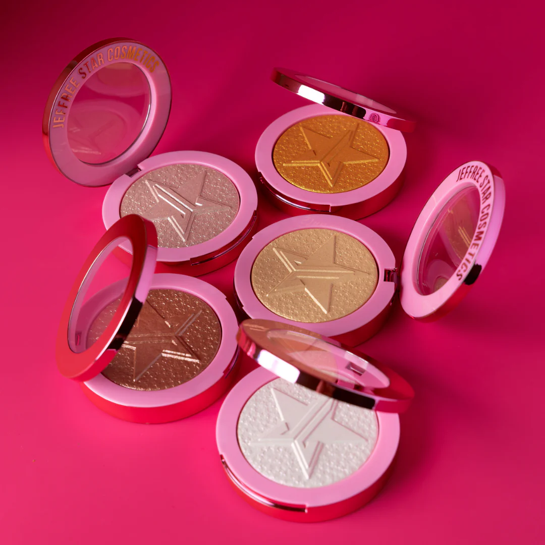 Supreme Frost™ Highlighting Powder - Image 12